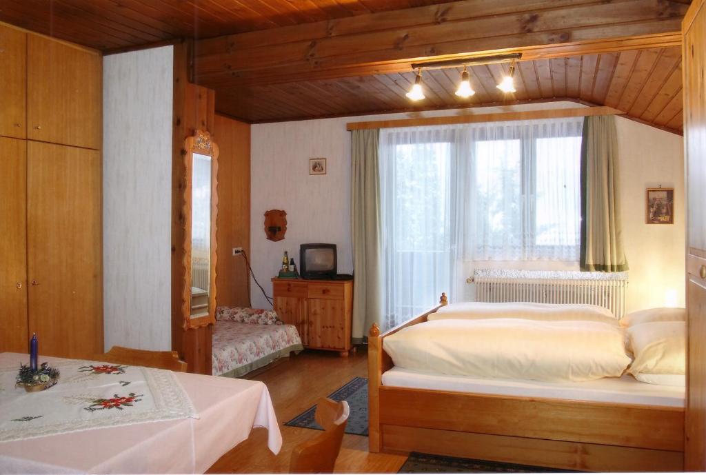 Gasthof Pension St. Wolfgang Kirchberg am Wechsel Pokój zdjęcie